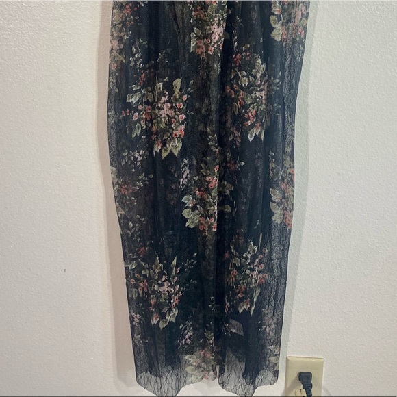 Black floral sheer strappy V-neck ruffle open back overlay midi dress. Pretty!🌸 - Picture 13 of 16